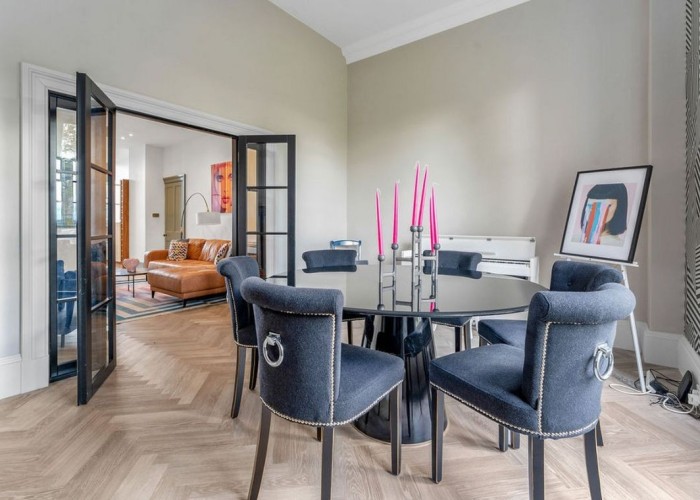 7. Diningroom