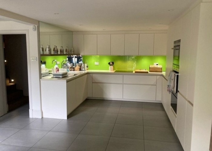 4. Kitchen (Cream or White units)