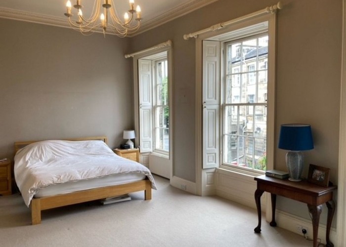 13. Bedroom (Master/En-Suite)
