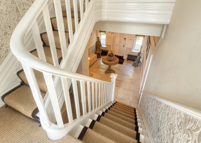 15. Stairway