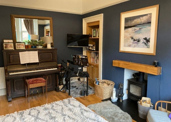 6. Piano