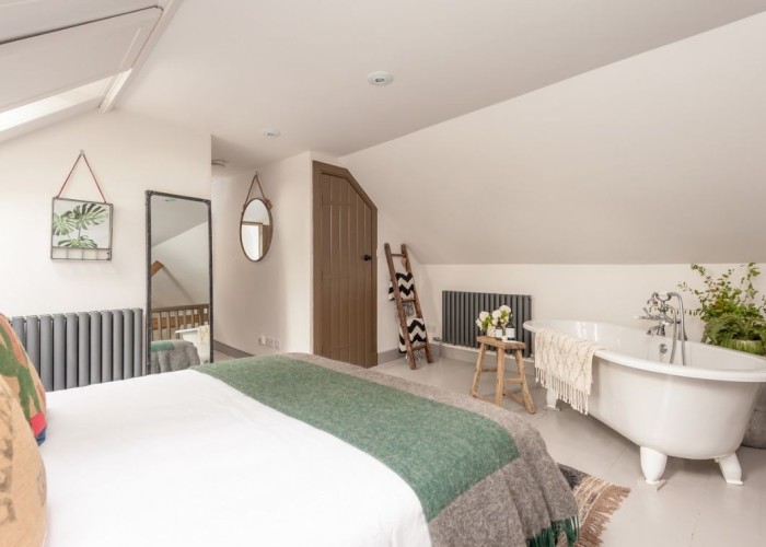 9. Bedroom (Double)