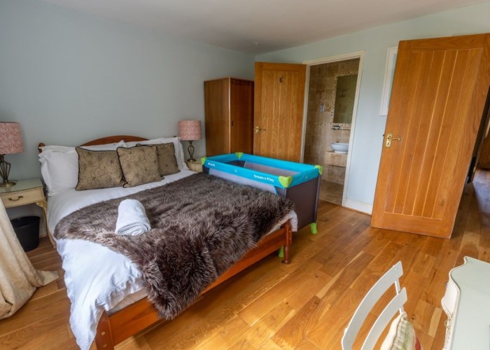 31. Bedroom (Master/En-Suite)