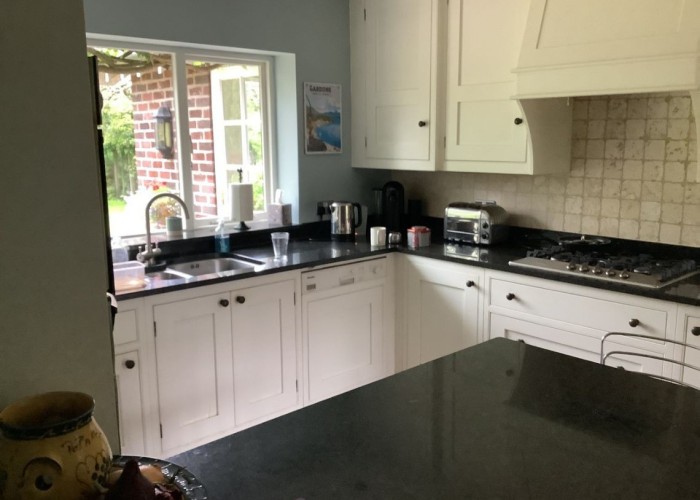 6. Kitchen (Cream or White units)
