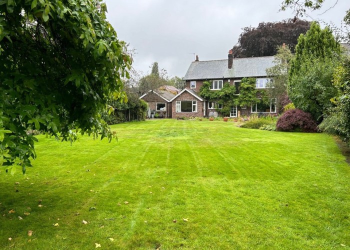 20. Garden (Rear, Large)