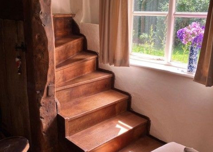 13. Stairway / Staircase