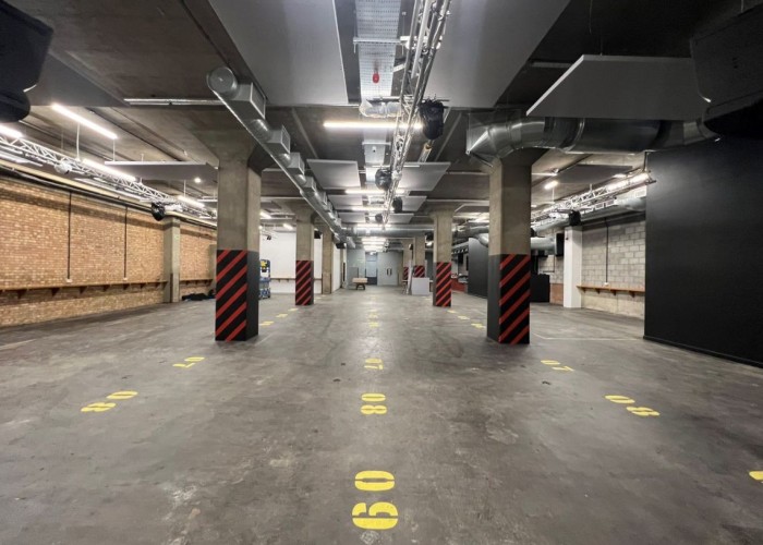 19. Warehouse (Pillared)