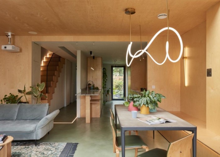 7. Diningroom