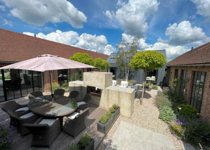36. Patio / Veranda