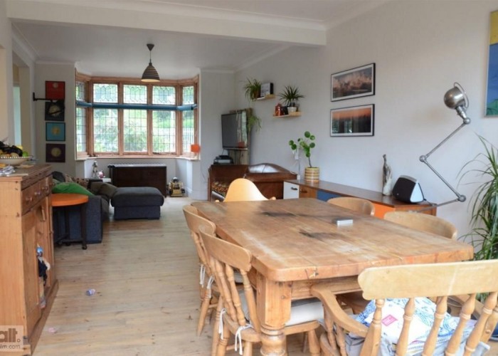 4. Diningroom