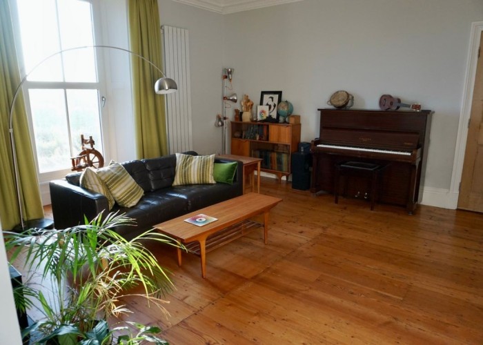 11. Piano