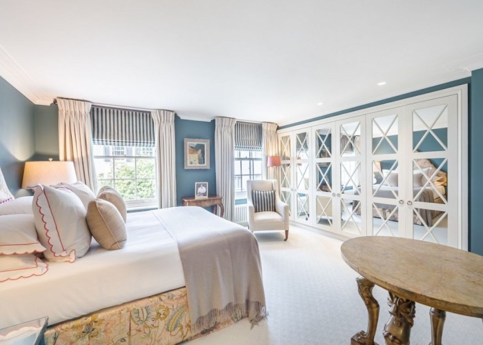 20. Bedroom (Master/En-Suite)