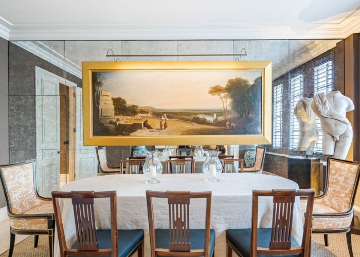 14. Diningroom