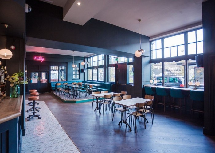 3. Pub / Bar / Club