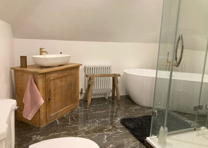 14. Bathroom (Shower and bath)