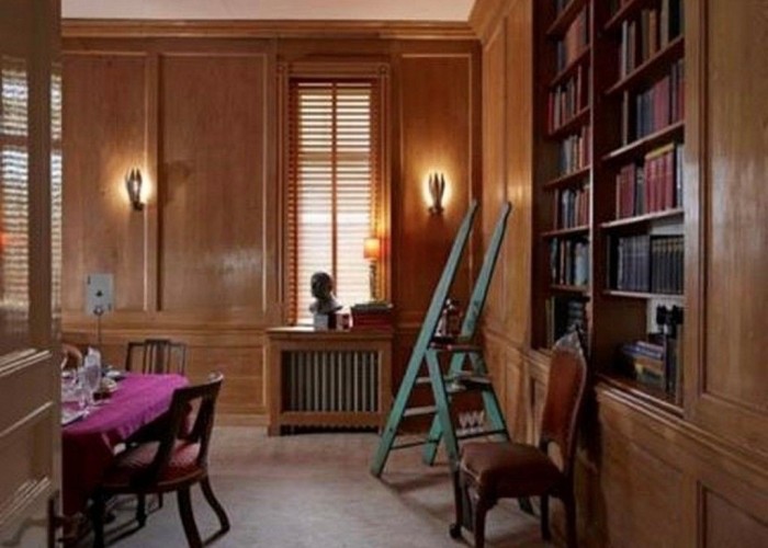 15. Library / Bookshop