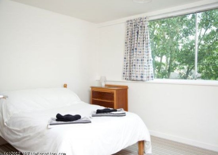 14. Bedroom (Double)