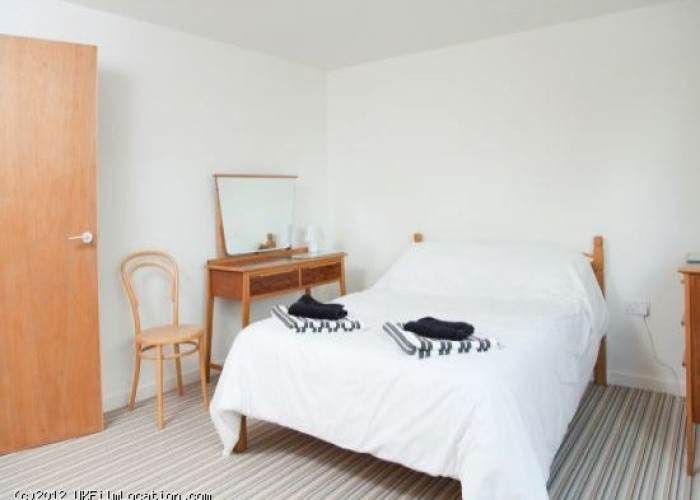 13. Bedroom (Double)