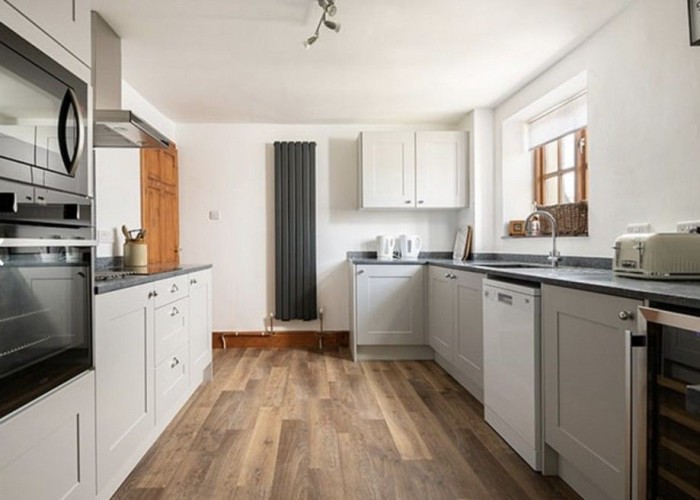 14. Kitchen (Galley)
