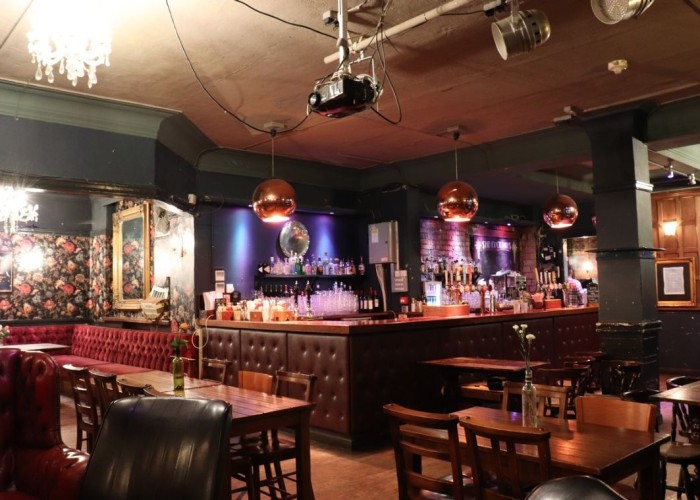 1. Pub / Bar