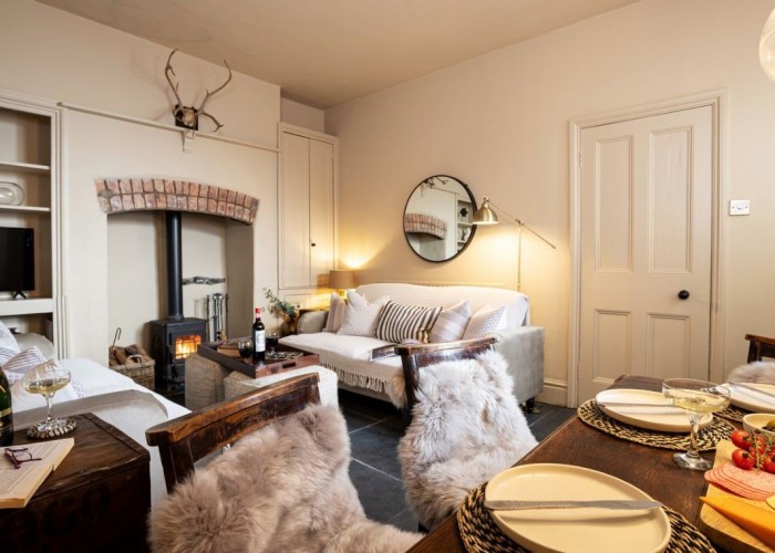 1. Livingroom, Fireplace