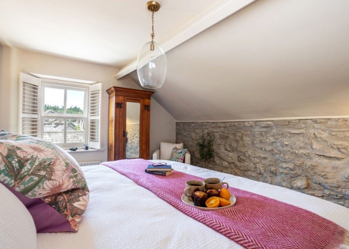 19. Bedroom (Master/En-Suite)