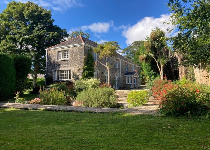 1. House / Cottage Exterior