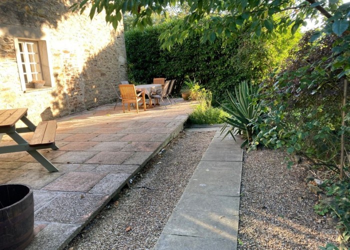 33. Patio / Veranda