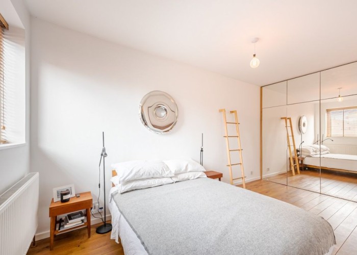 10. Bedroom (Master/En-Suite)