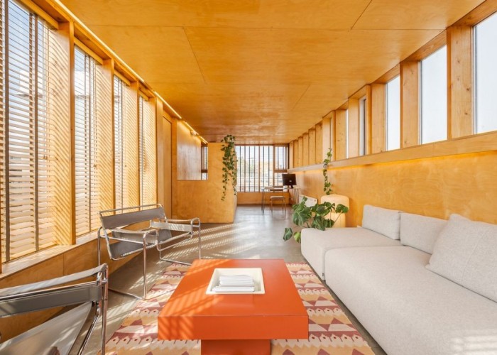 4. 