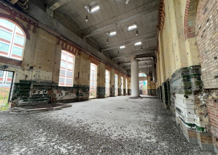 9. Empty Room