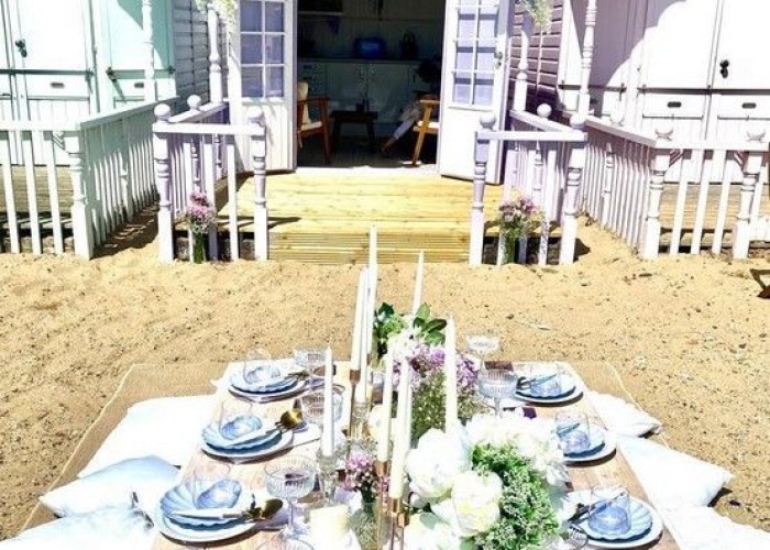 1. Diningroom, Sea / Beach View, Beach Hut