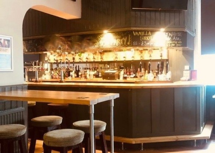 2. Pub / Bar