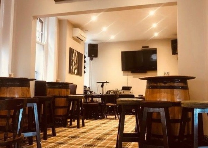 4. Pub / Bar