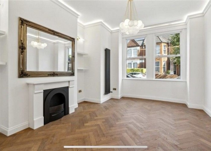 2. Livingroom, Fireplace, Wooden Floor