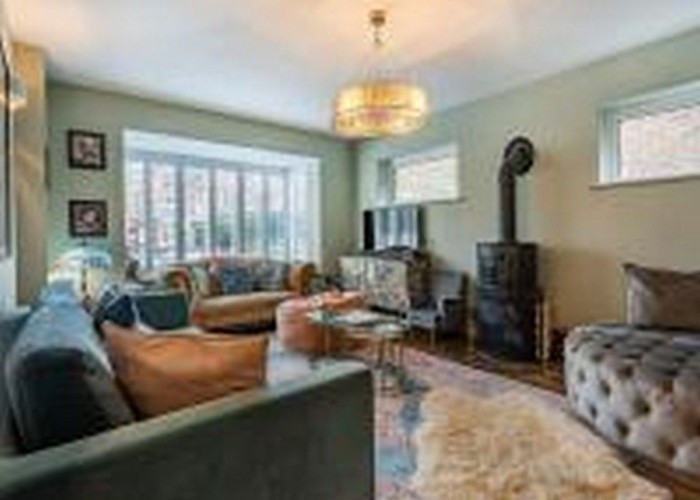 10. Livingroom, Fireplace