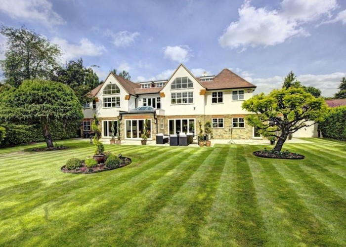 12. Garden (Rear, Large)
