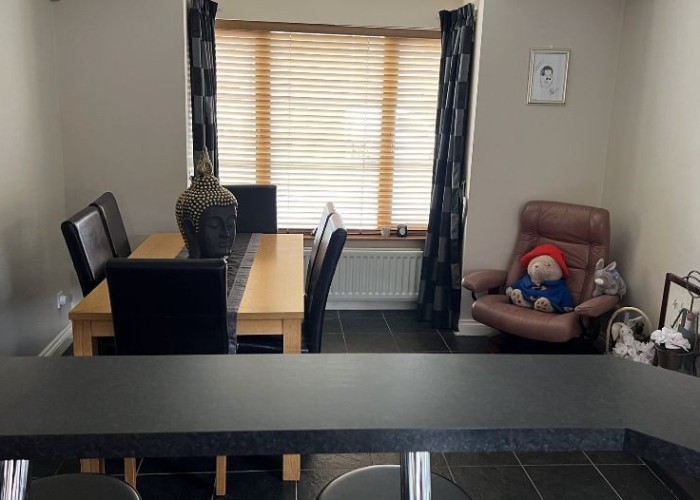 11. Kitchen With Table