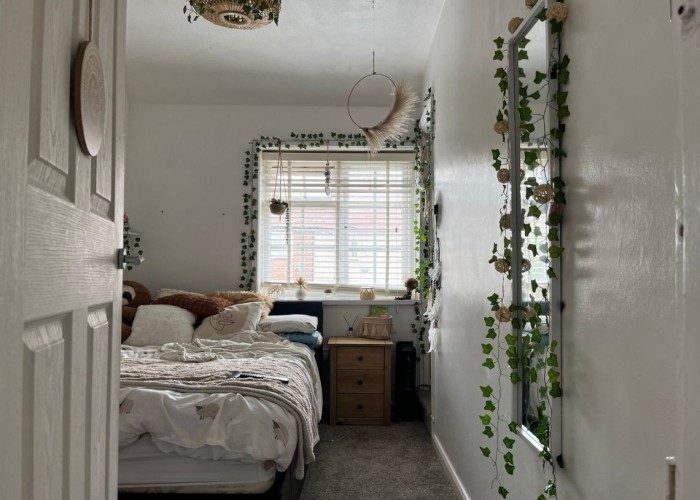 12. Bedroom (Double)