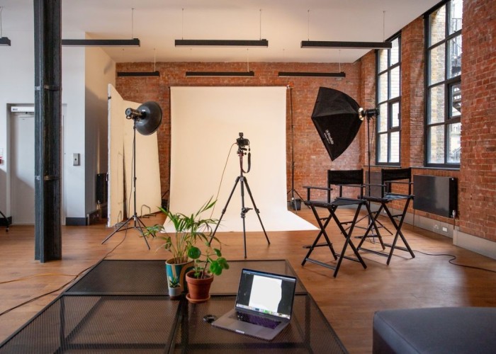 1. Studio
