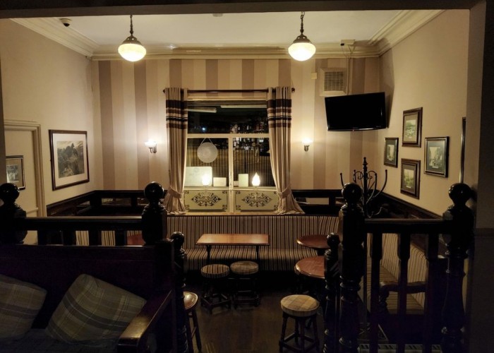 2. Pub / Bar