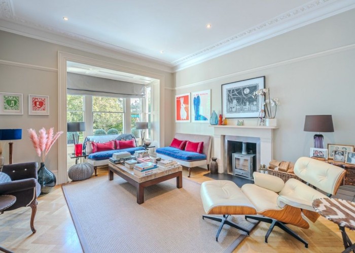 7. Livingroom