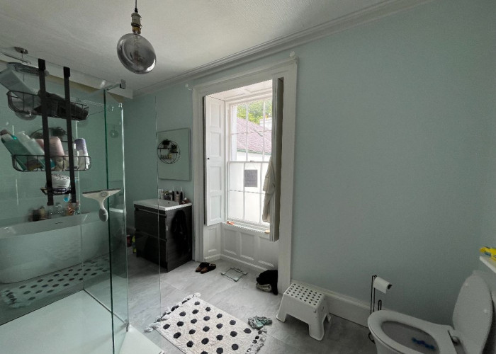 19. Bathroom (Shower and bath)