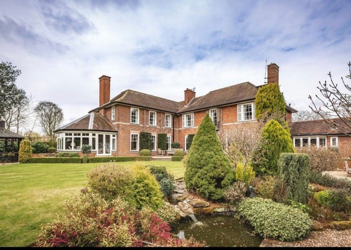 10. Exterior, Garden (Rear, Large)