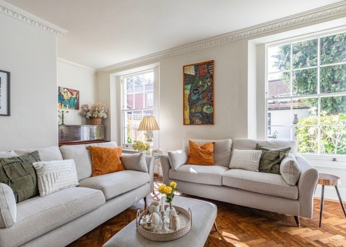 6. Livingroom, Windows, Wooden Floor