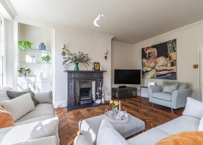 7. Livingroom, Fireplace, Wooden Floor