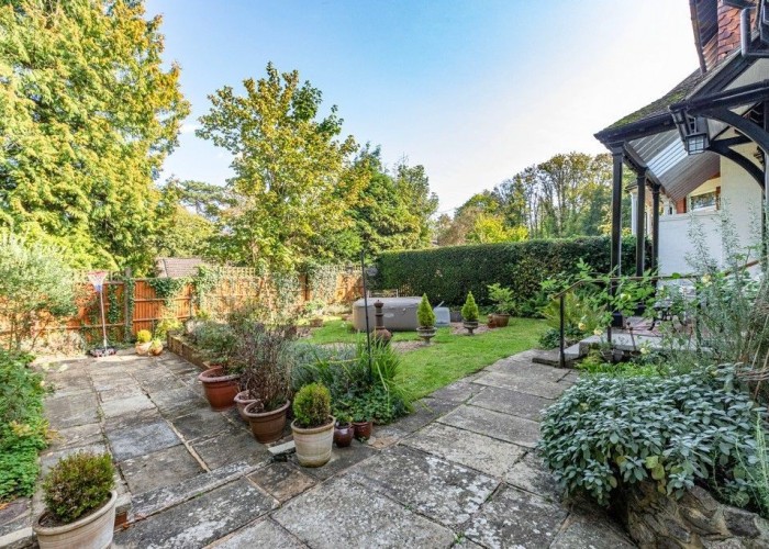 41. Gardens, Hot Tub/Jacuzzi