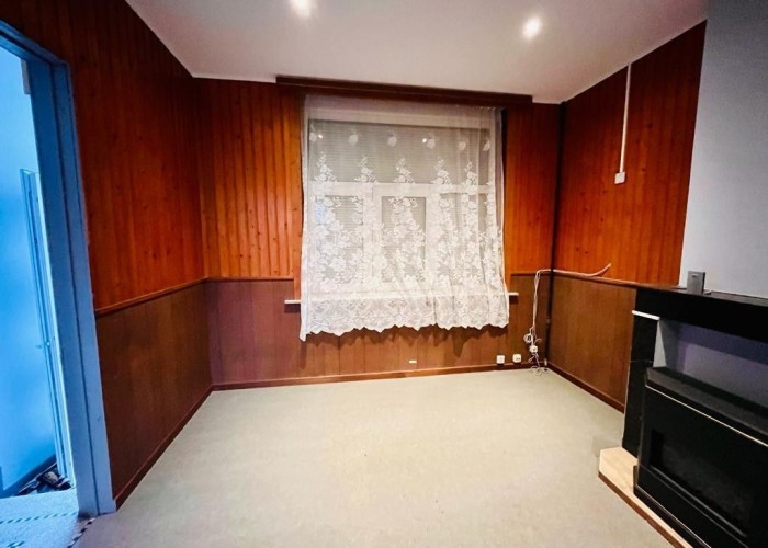 4. Livingroom, Fireplace