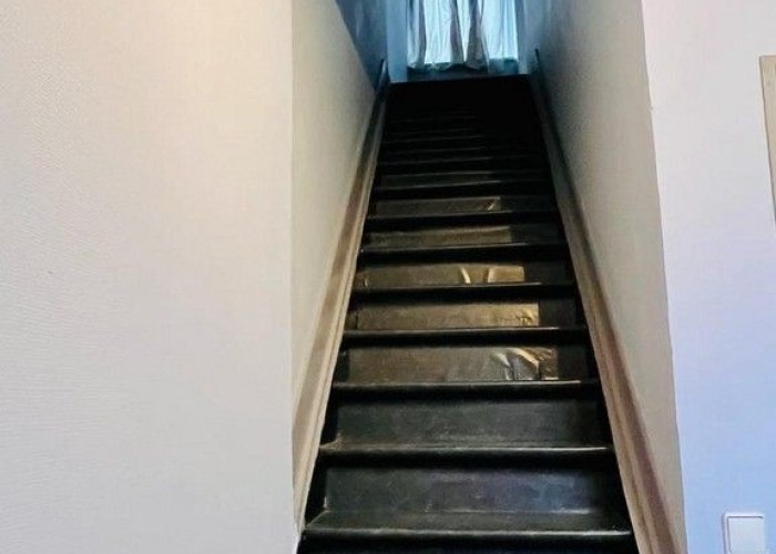 15. Stairway