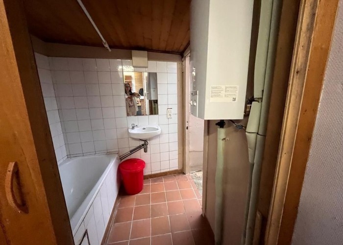 13. Bathroom, Tiled Floor